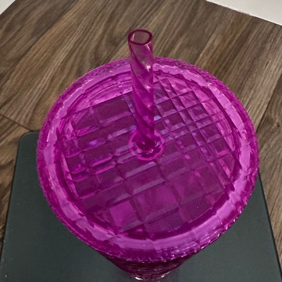 BNWT Starbucks 2023 Lavender Jeweled Venti Cold Cup Tumbler - Picture 2 of 3